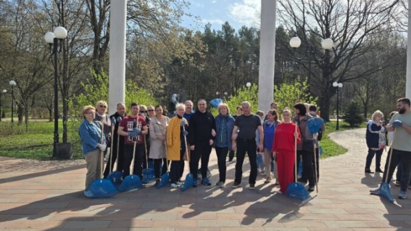 Праздник труда и единства прошёл в Ивановском парке