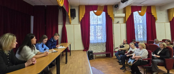 В ОКЦ ВАО – территориальном управлении Перово Перовской межрайонной прокуратурой совместно с прокуратурой ВАО г. Москвы организована встреча с участниками, ветеранами специальной военной операции и членами их семей