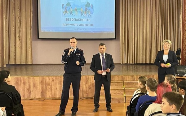 Сотрудники ГИБДД УВД по ВАО провели  «Неделю безопасности» для школьников Восточного округа Москвы