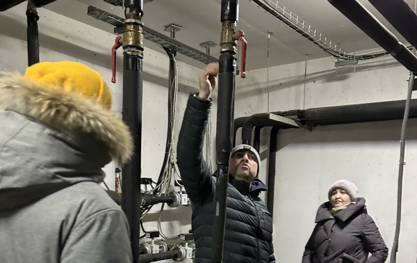 Иван Громов осмотрел подвал дома на Зелёном проспекте