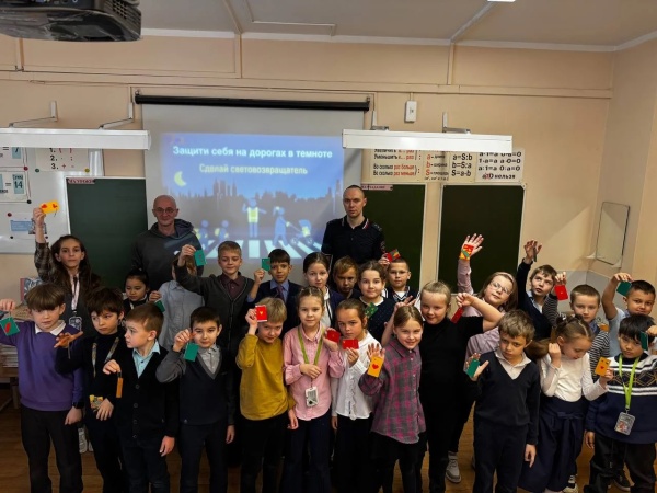 Безопасность начинается с детства: в школах Новокосино прошли занятия «Маленький пешеход»