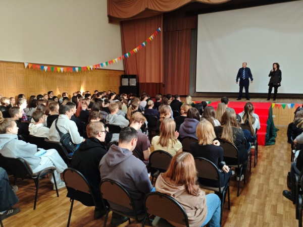 В колледже РГСУ прошла лекция проведенная сотрудником центра противодействия экстремизму совестно с членом общественного совета